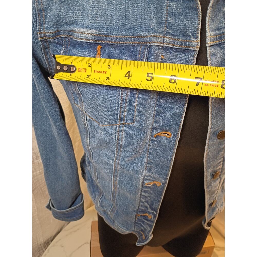 Universal Thread Jean Jacket Size M - Picture 9 of 12